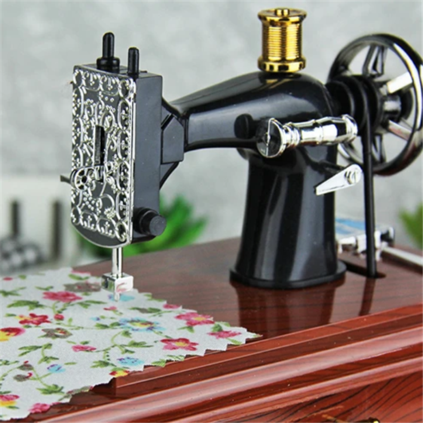 (Last Day Promotion & 50% OFF) Wood Mini Sewing Machine Music Box
